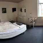 Bed and breakfast Grenaa Hostel 3*