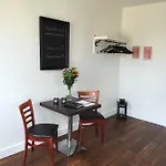 Bed and breakfast Grenaa Hostel 3*