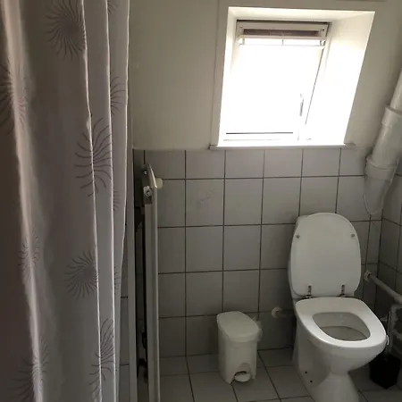Grenaa Hostel فندق مبيت وإفطار 3*