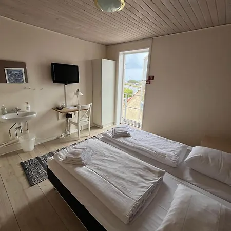 Grenaa Hostel Bed & Breakfast 3*