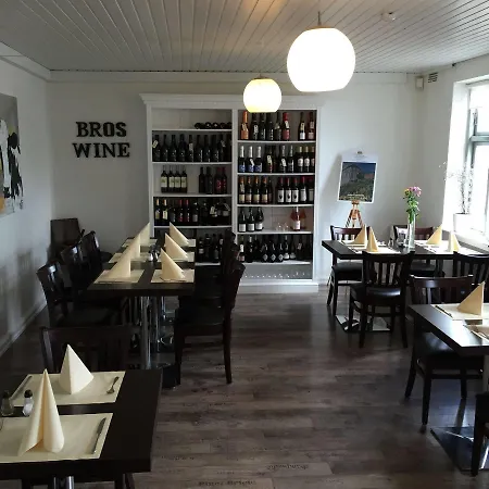 Grenaa Hostel לינה וארוחת בוקר