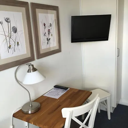 לינה וארוחת בוקר Grenaa Hostel גרנה