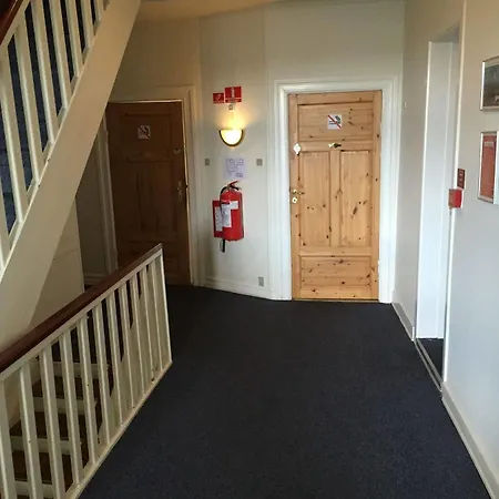 Grenaa Hostel לינה וארוחת בוקר 3*