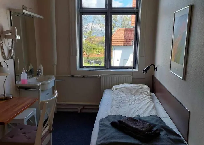 Bed and breakfast Grenaa Hostel