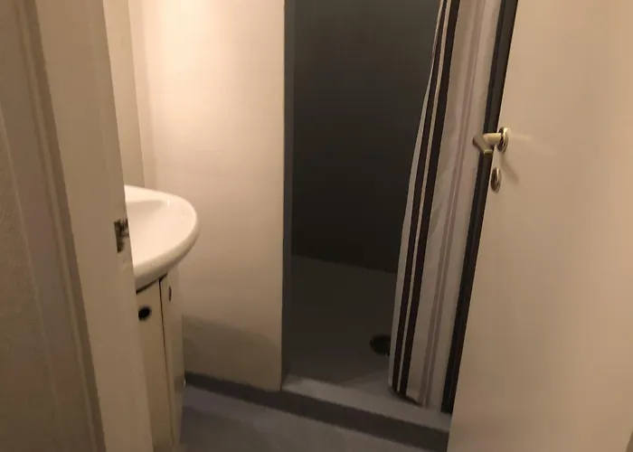 Grenaa Hostel Отель типа 