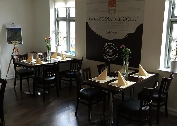Grenaa Hostel Bed & Breakfast 3*