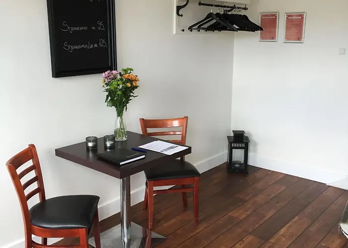 Grenaa Hostel Bed and breakfast