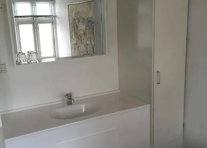 Bed and breakfast Grenaa Hostel